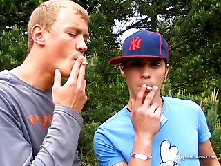 Roma and Archi Outdoor Smoke Sex! - Roma and Archi Outdoor Smoke Sex!